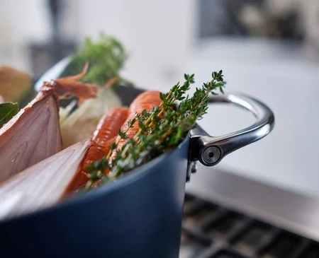 JJ-Garnek wysoki 25cm ze skł. uchwytami+pokr.Space