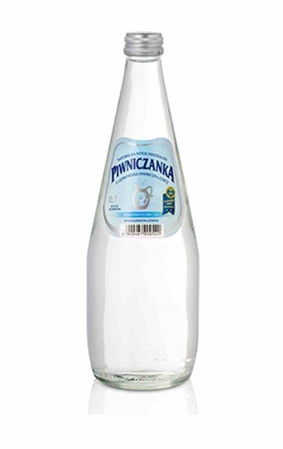 Naturalna woda mineralna niskonasycona CO2 0,7 l