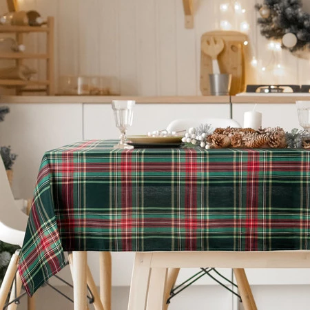 Obrus świąteczny rozm.: 145 x 300 cm, kolor: czerwony