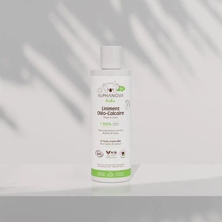 Alphanova Bebe Bio, Emulsja oczyszczająca z kompleksem pielęgnacyjnym do okolic pieluszkowych, 200ml