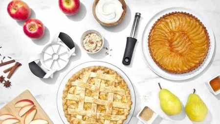 OXO-Krajacz do jabłek stal biało-czarny Good Grips