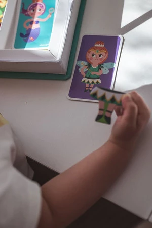 Janod Magnetyczna układanka Świat baśni Magnetibook 3-8 lat