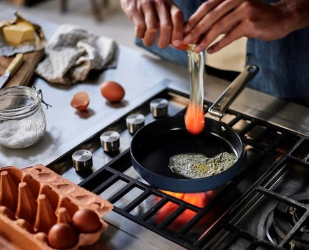 JJ-Patelnia 24cm ze składanym uchwytem Space