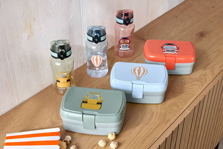 Lassig Zestaw śniadaniowy na lunch Lunchbox + Tritanowa butelka - bidon 460 ml Tiny Drivers Wóz strażacki