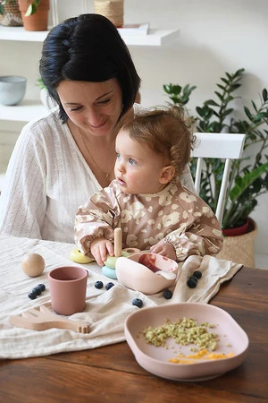 Beaba, Komplet naczyń z silikonu z przyssawką, pink