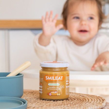 Smileat, BIO Słoiczek z gulaszem z cielęciny i szynki 6m+, 230g