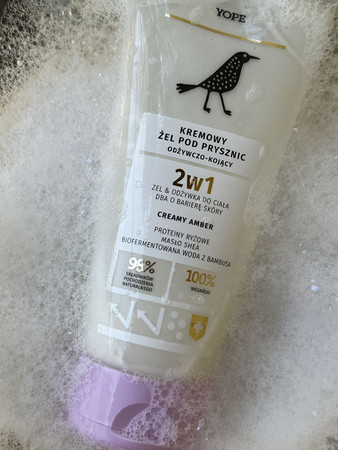 Yope - Zmiękczająco-nawilżający kremowy żel pod prysznic Creamy Musk 200ml