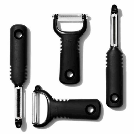 OXO-Obieraczka ząbkowana prosta, czarna, Good Grip
