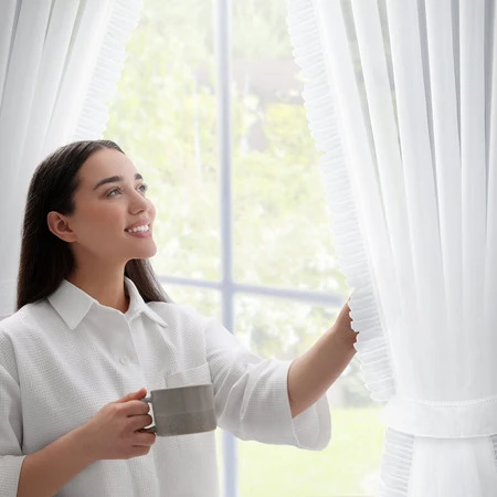 FIRANA GOTOWA KATHY NA TAŚMIE 140 X 270 CM BIAŁY