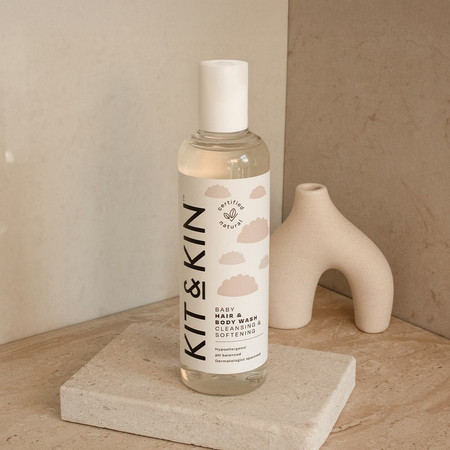 Kit & Kin, Organiczny Żel do Mycia 2w1 do Ciała i Włosów Maluszka, 250 ml
