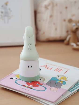 Beaba Lampka nocna LED przenośna z latarką Pixie 90h świecenia Sage green