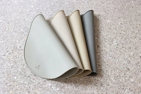 PALOPA Mata pod miskę dla psa Loua anthracite