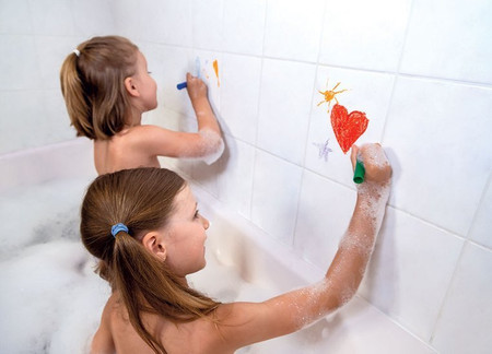 Janod Kredki do kąpieli 6 kolorów z gąbką 3+