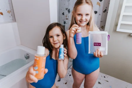 Mini U podróżny zestaw kosmetyków dla dzieci z kosmetyczką travel set od 1.dnia życia 3x100ml