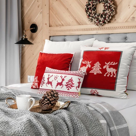 POSZEWKA ŚWIATECZNA NOEL03 60 X 60 CM CZERWONY