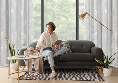 Firana gotowa z błyszczącym nadrukiem rozm.: 140 x 250 cm, kolor: biały