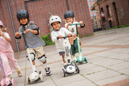 SCOOTANDRIDE Highwaykick 3S Hulajnoga z systemem sterowania 2w1 i kółkami LED składana 3+ Forest