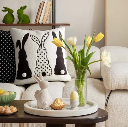 Poszewka Wiosna 45 x 45 cm, Czarny