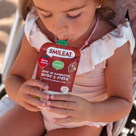 Smileat, BIO Mus z migdałami, kakao i truskawkami 9m+, 100g