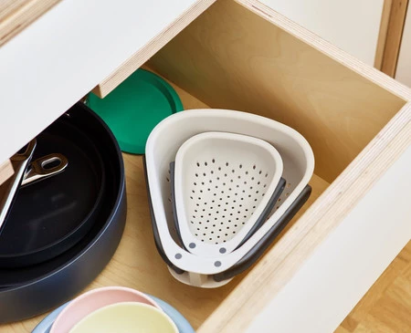 Joseph Joseph Durszlak mini ze składanym uchwytem Droplet