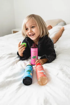 Mini U naturalny bąbelkowy płyn do kąpieli - truskawka dla dzieci 250ml