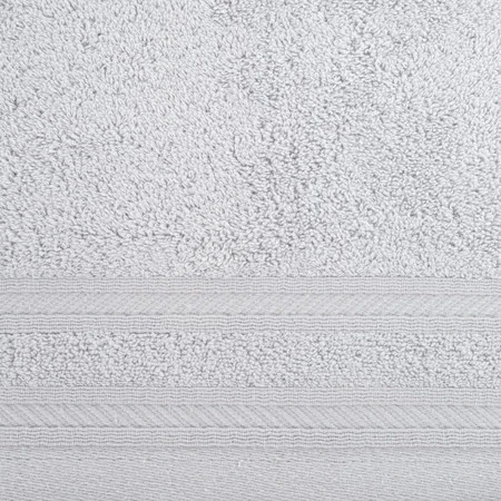 Ręcznik z ozdobną bordiurą w pasy szerokość: 50 cm, długość: 90 cm, kolor: kremowy