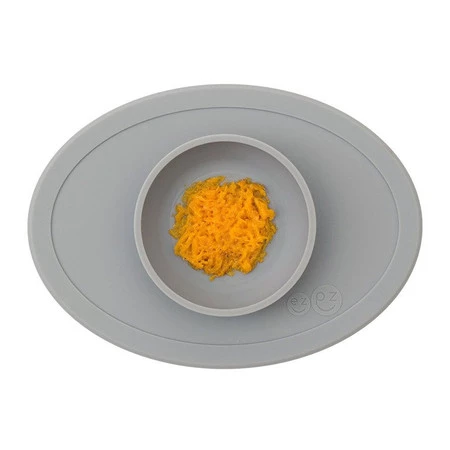 EZPZ Komplet pierwszych naczyń silikonowych First Foods Set szary