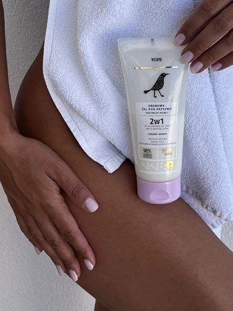 Yope - Zmiękczająco-nawilżający kremowy żel pod prysznic Creamy Musk 200ml