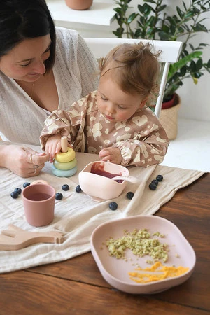 Beaba, Komplet naczyń z silikonu z przyssawką, pink